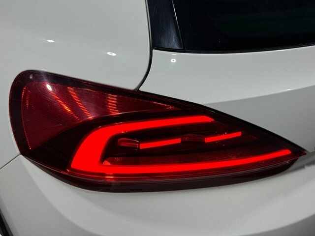 Volkswagen Scirocco Tdi Bluemotion Tech Gt White #6