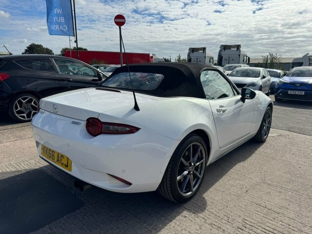 Mazda MX-5 Skyactiv-g Sport Nav Convertible White #4