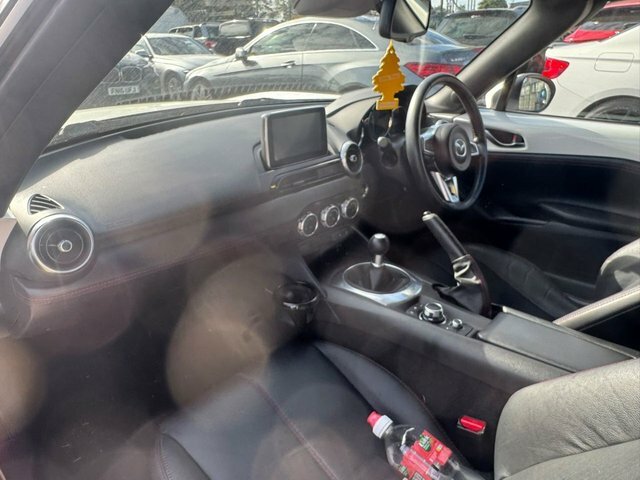 Mazda MX-5 Skyactiv-g Sport Nav Convertible White #6
