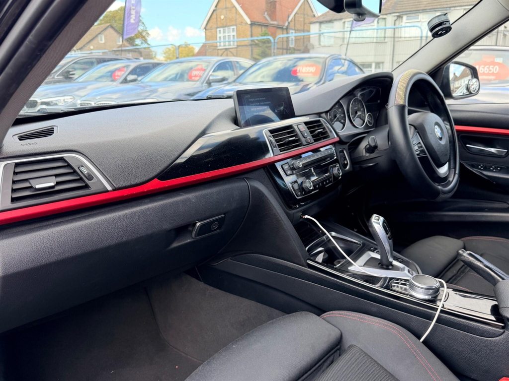 BMW 3 Series 320I M Sport Shadow Edition White #19