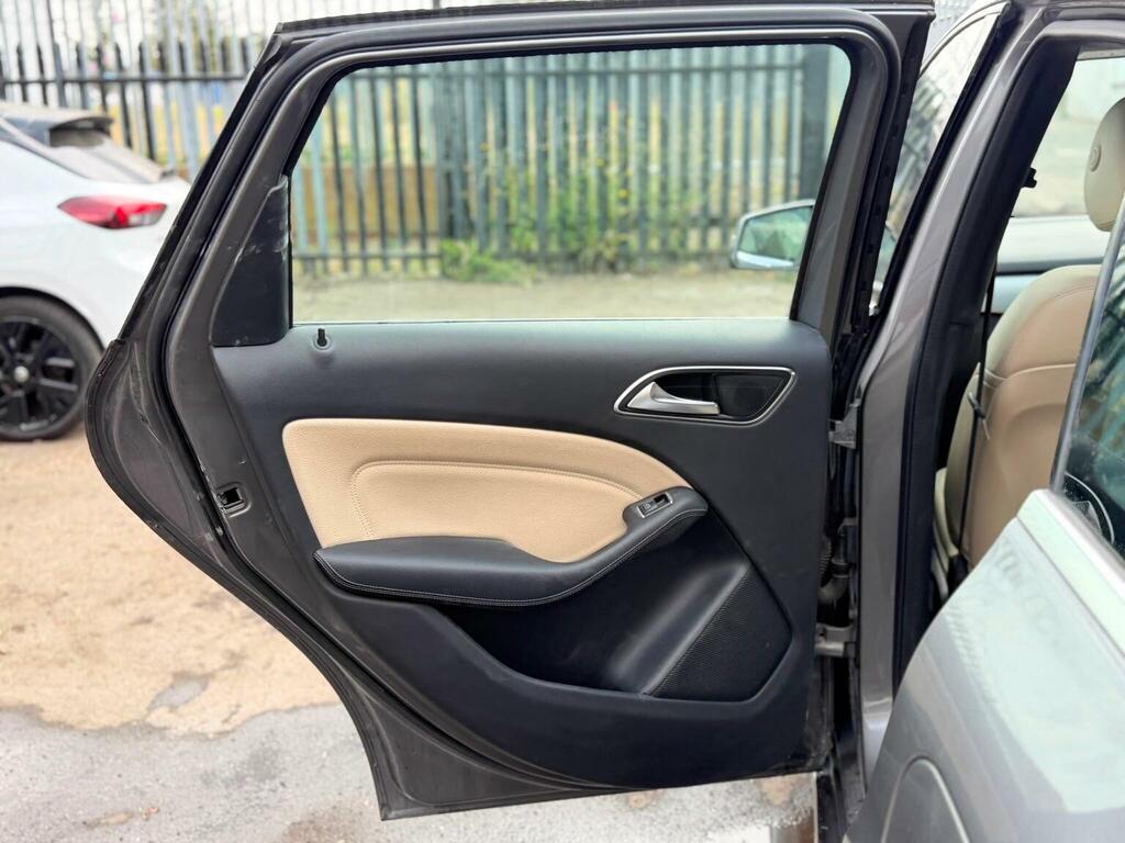 Mercedes-Benz B Class 2.1 B 200 D Amg Line Executive 134 Bhp Silver #31