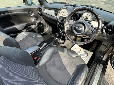 Mini Convertible 1.6 One Steptronic Silver #2