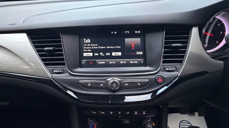 Vauxhall Astra 1.2 Turbo 145 Elite Nav Premium Black #41