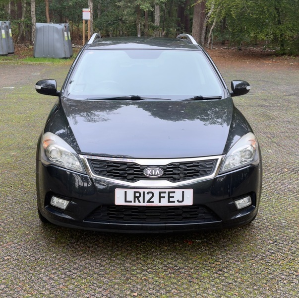 Kia Ceed Crdi 4 Sw Black #6