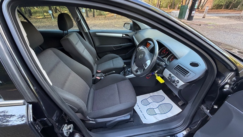 Vauxhall Astra Sri Cdti 8V E4 Black #4