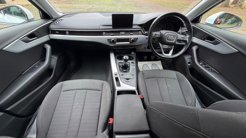 Audi A4 Tdi Ultra Se White #3