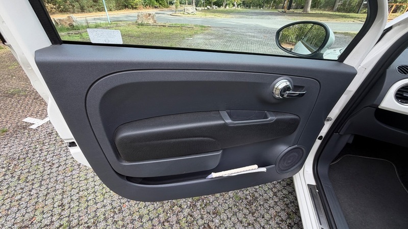 Fiat 500C 2012 1.2 Lounge 69 Bhp White #36