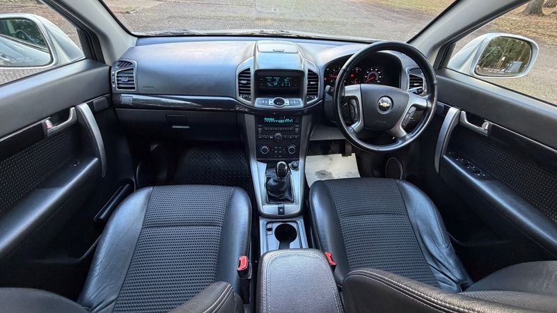 Chevrolet Captiva 2012 Chevrolet Captivanbsp2.2 Vcdi Ltz 4Wd E Black #3