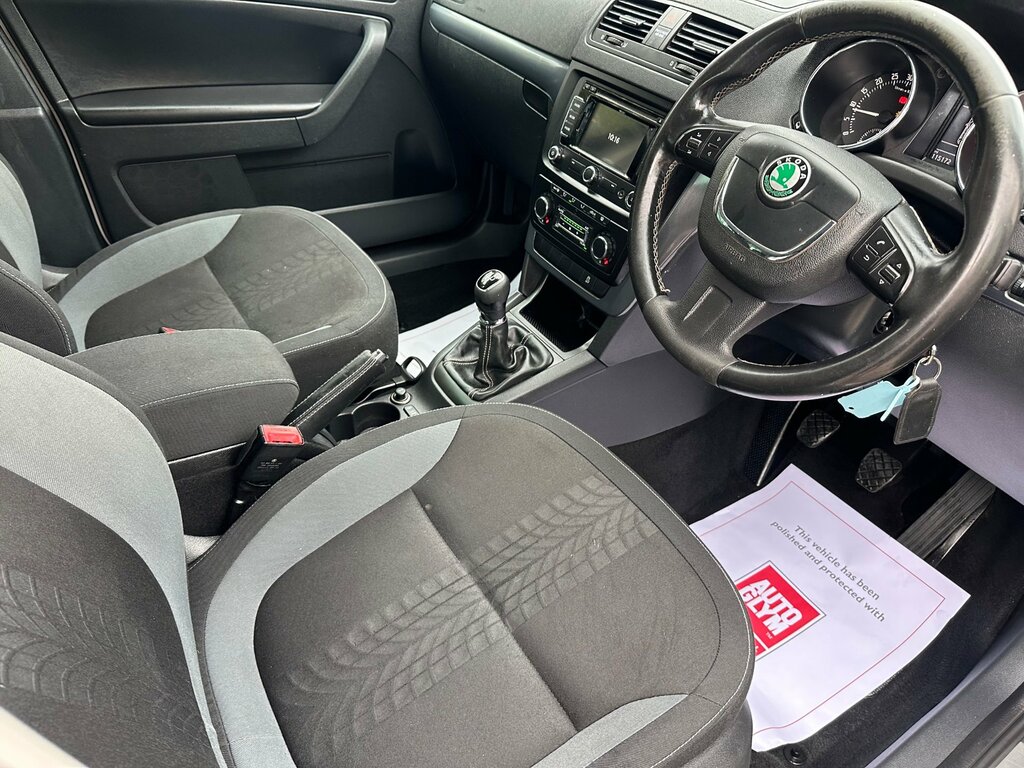 Skoda Yeti 1.2 Tsi Se Plus Suv Brown #9