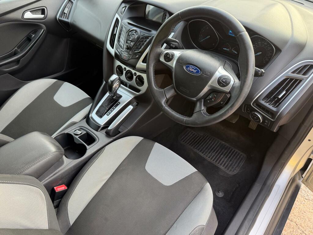 Ford Focus 1.6 Zetec Powershift Euro 5 Silver #2