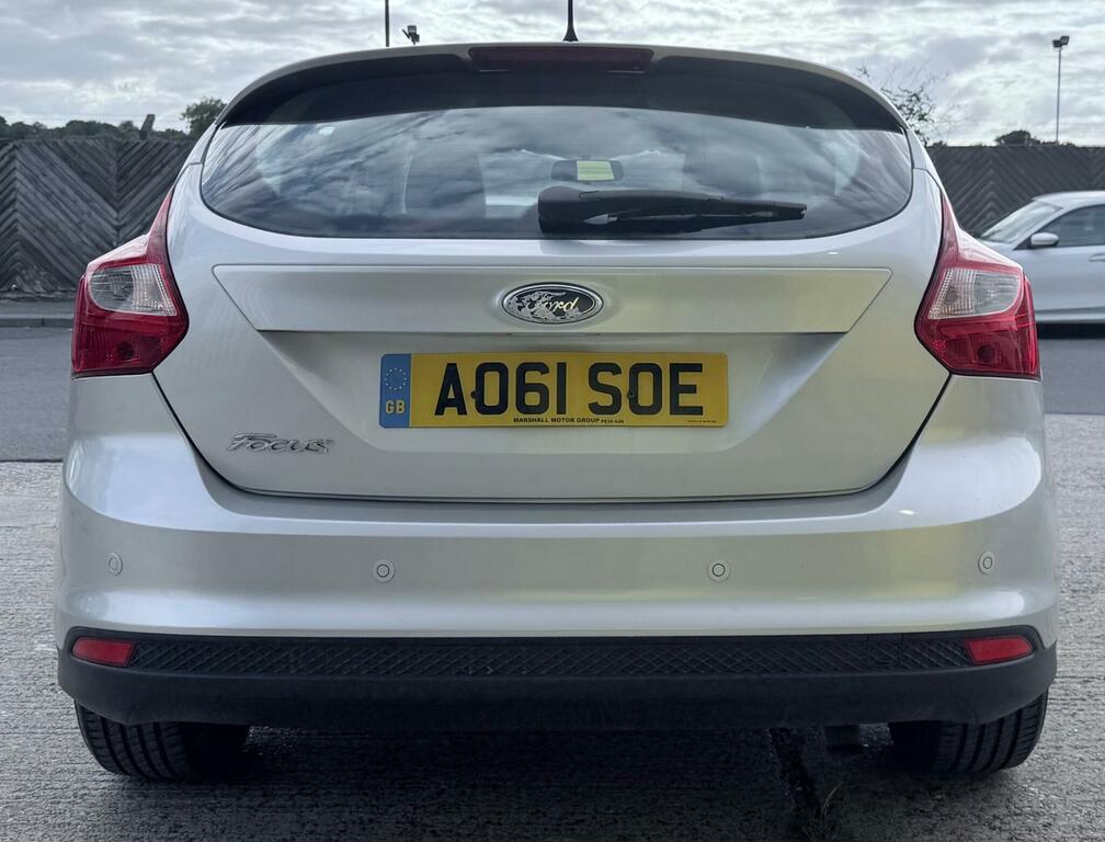 Ford Focus 1.6 Zetec Powershift Euro 5 Silver #3