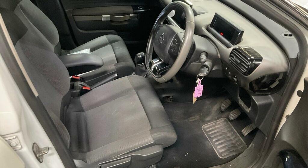 Citroen C4 Cactus Flair White #2