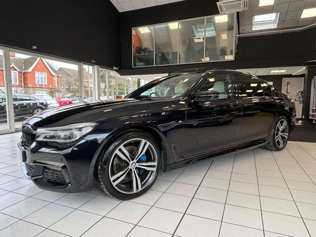 BMW 7 Series 3L M Sport White #6