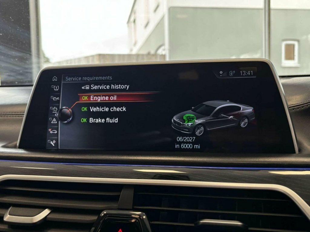 BMW 7 Series M Sport Black #32