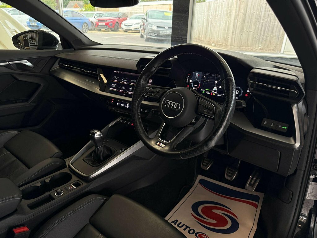 Audi A3 1.5L S Line Black #2