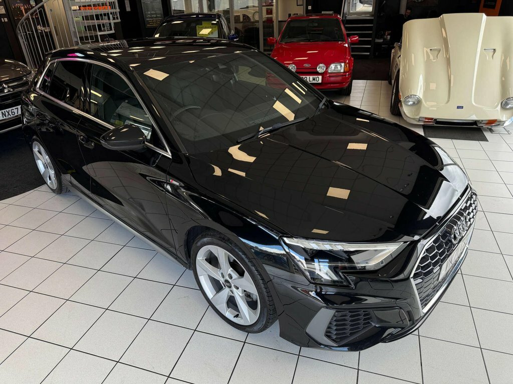 Audi A3 1.5L S Line Black #3