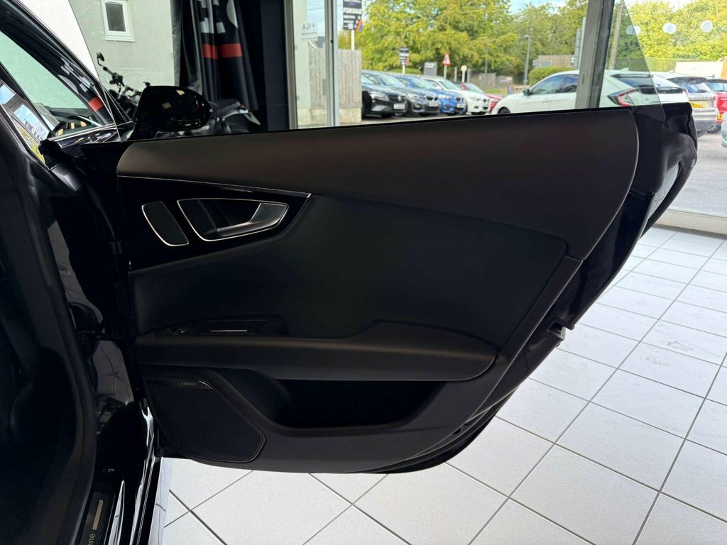 Audi A7 Sportback Tdi Quattro Black Edition 5-Door White #39