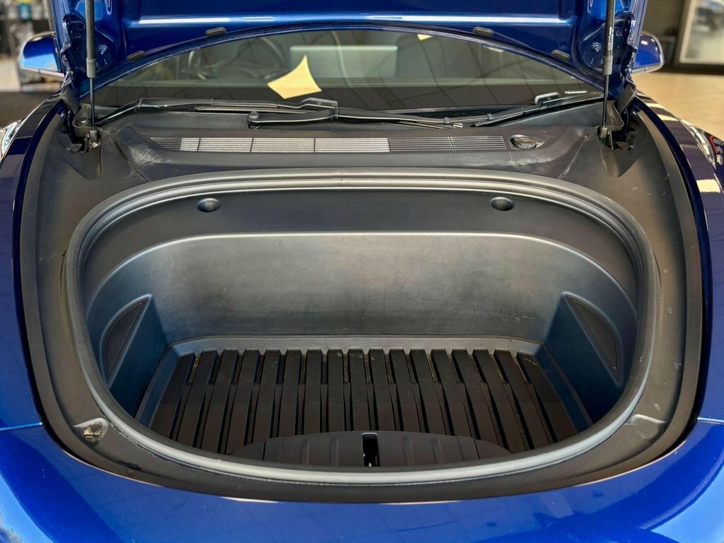 Tesla Model 3 Saloon Blue #5
