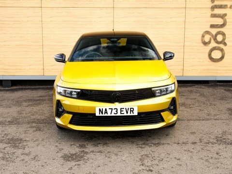 Vauxhall Astra Hatchback Yellow #5