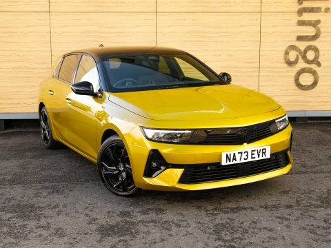 Vauxhall Astra Hatchback Yellow