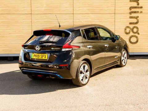 Nissan Leaf Hatchback Black #2