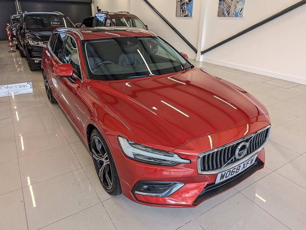 Volvo V60 D4 Inscription Red #5