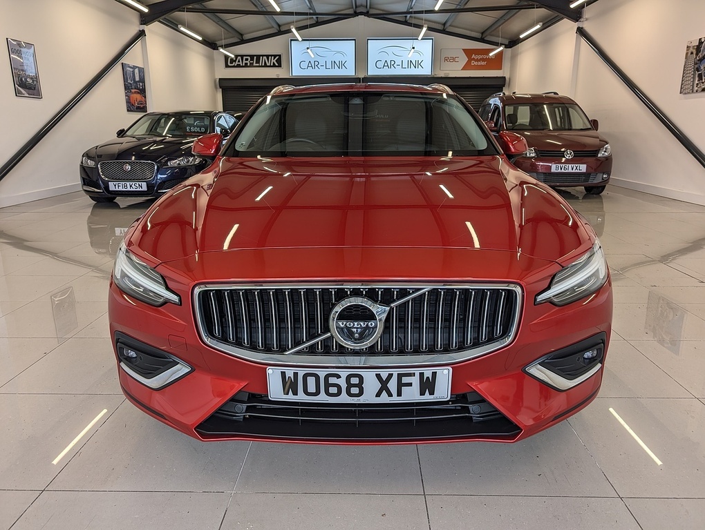 Volvo V60 D4 Inscription Red #3