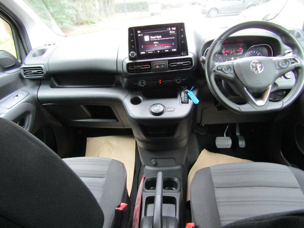 Vauxhall Combo Life 1.2 Turbo 130 Energy Black #2