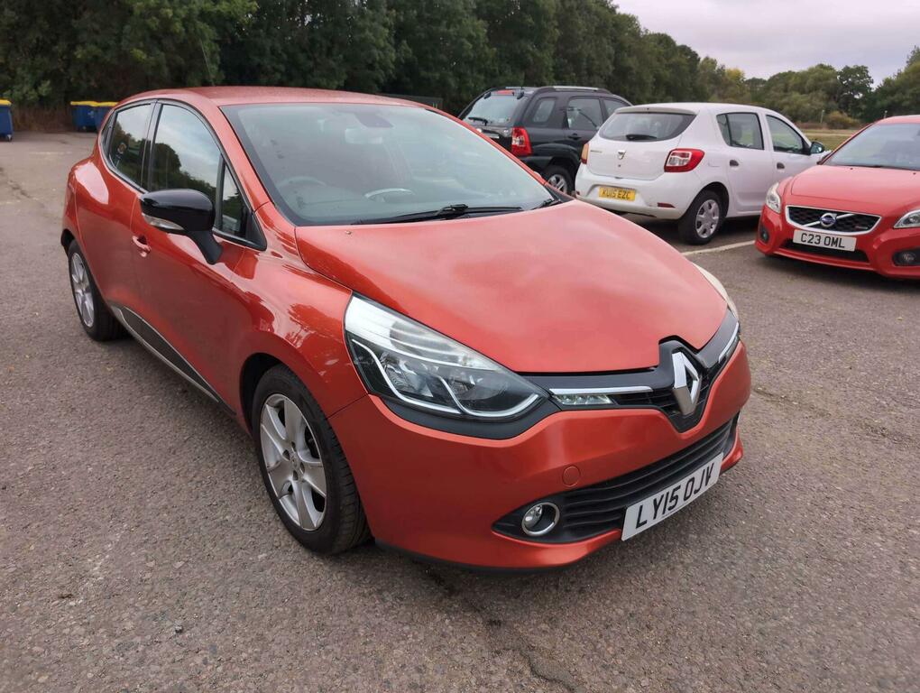Renault Clio 1.5 Dci Dynamique Medianav Euro 5 Ss LY15OJV Red