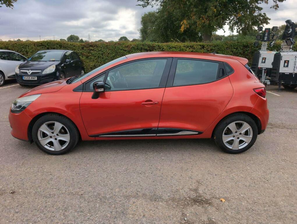 Renault Clio 1.5 Dci Dynamique Medianav Euro 5 Ss LY15OJV Red #4