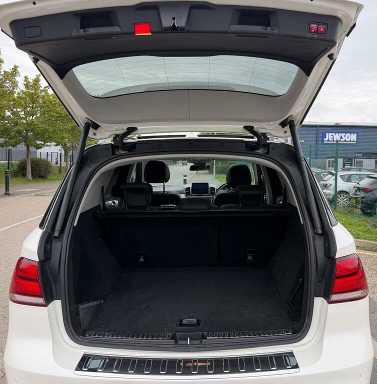 Mercedes-Benz GLE Class 3L Amg Line Grey #9
