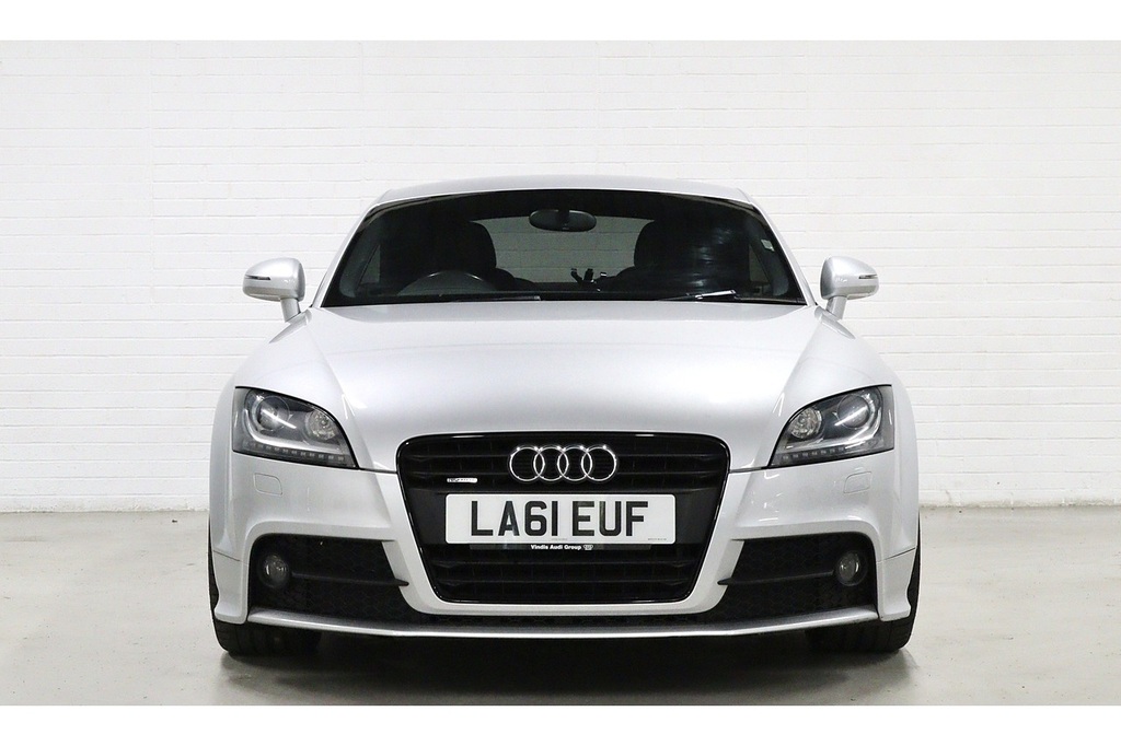 Audi TT Tfsi Black Edition Silver #2