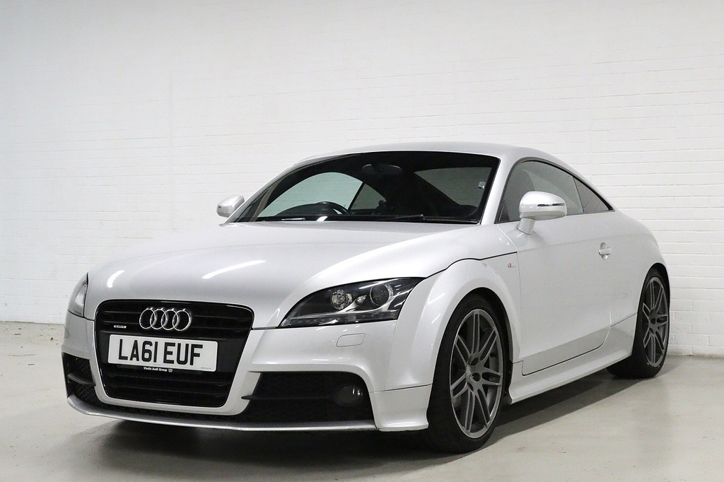 Audi TT Tfsi Black Edition Silver #3