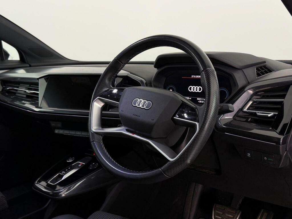 Audi Q4 E Tron 35 S Line Sportback 55Kwh 170 P WD22NFF Black #3