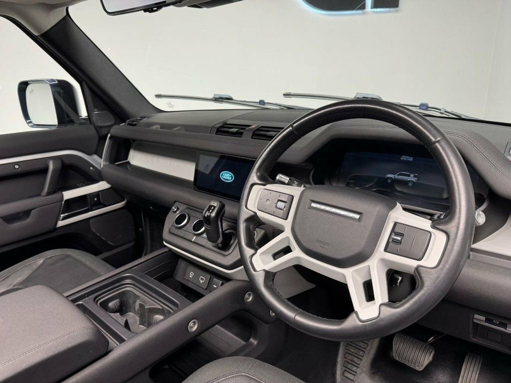 Land Rover Defender 2L Se Silver #3