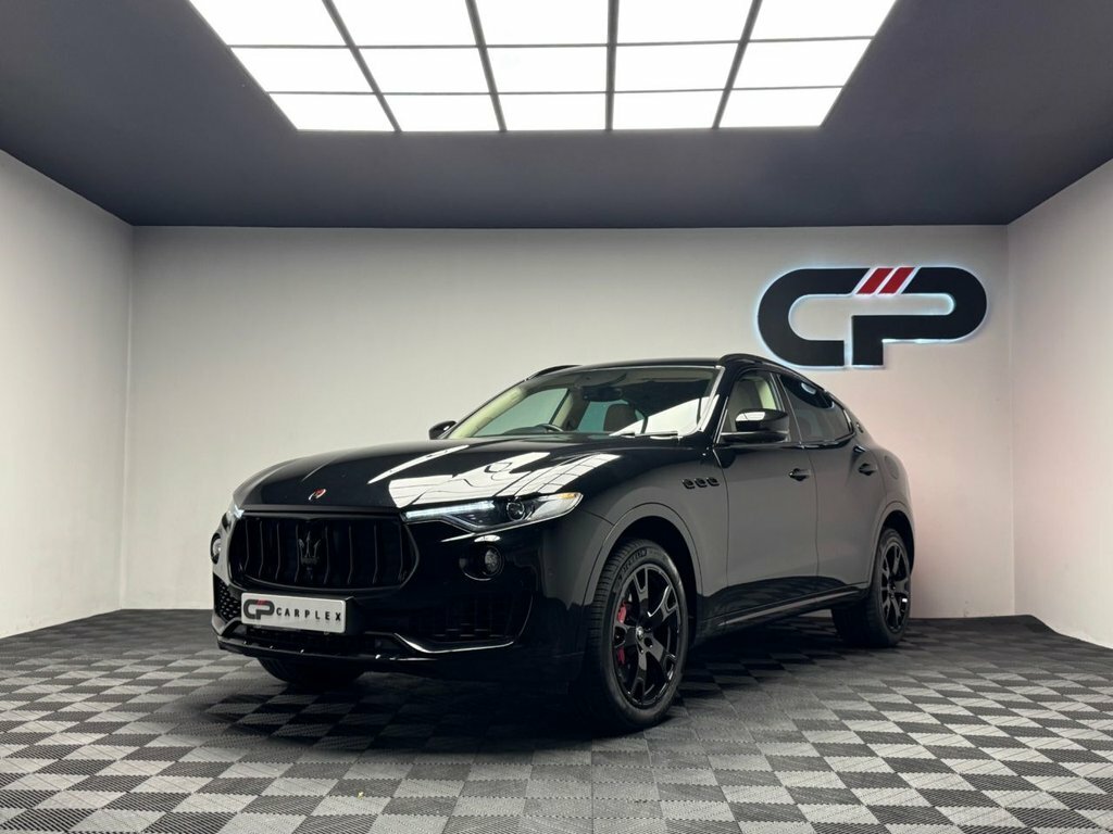 Maserati Levante 3L S Black #6