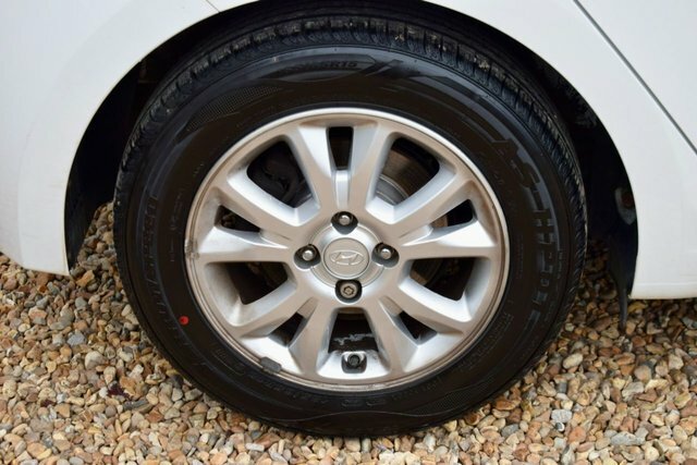 Hyundai I20 Mpi Premium Silver #16
