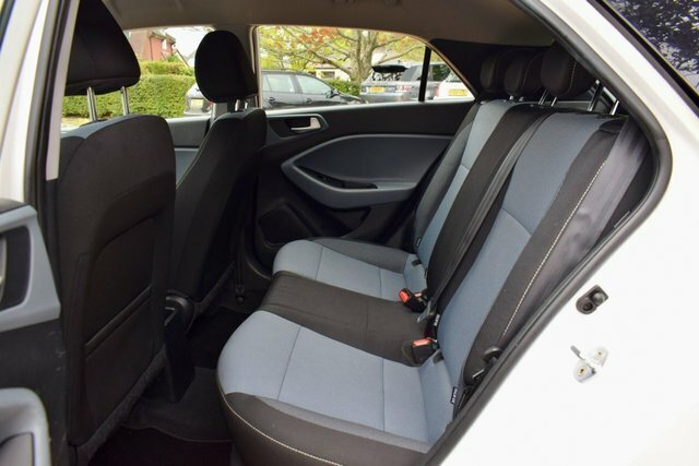 Hyundai I20 Mpi Premium Silver #28