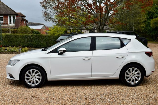 Seat Leon Tsi Se Hatchback White #4