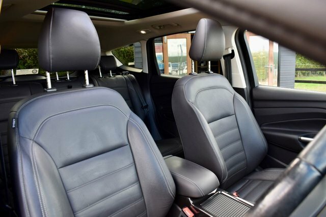 Ford Kuga Suv 2.0 Tdci Ecoblue St-line Euro 6 Ss 201 Black #28
