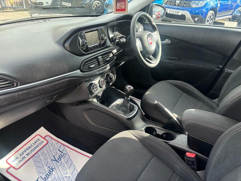 Fiat Tipo Hatchback 1.4 Mpi Lounge Euro 6 201717 Grey #13