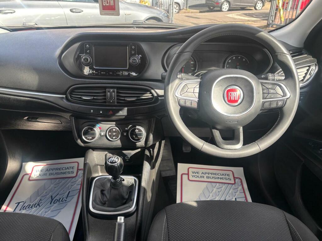 Fiat Tipo Hatchback 1.4 Mpi Lounge Euro 6 201717 Grey #12