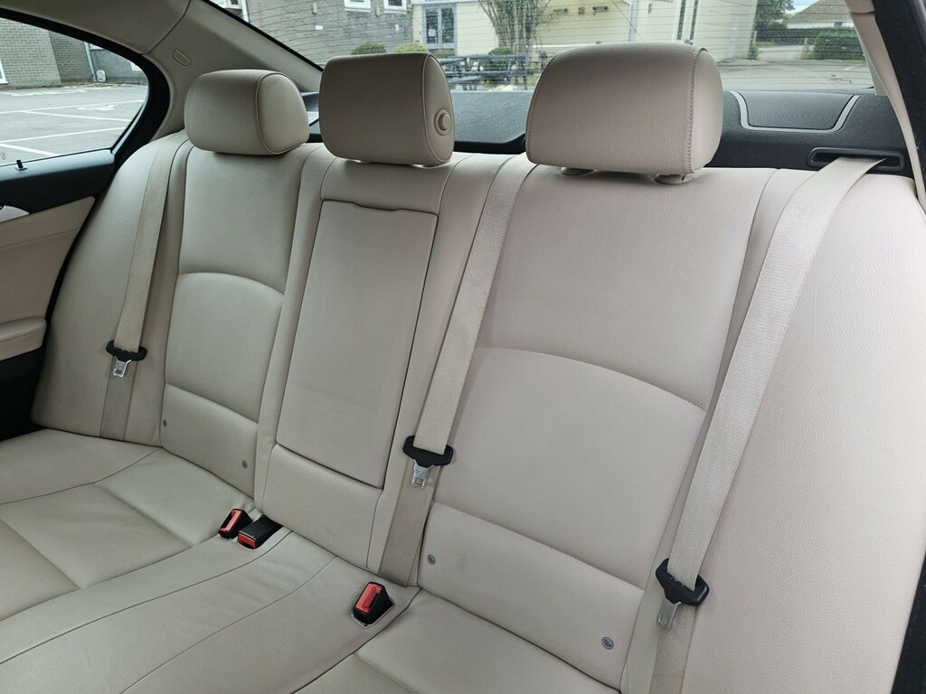 BMW 5 Series 530D Se Touring Blue #17