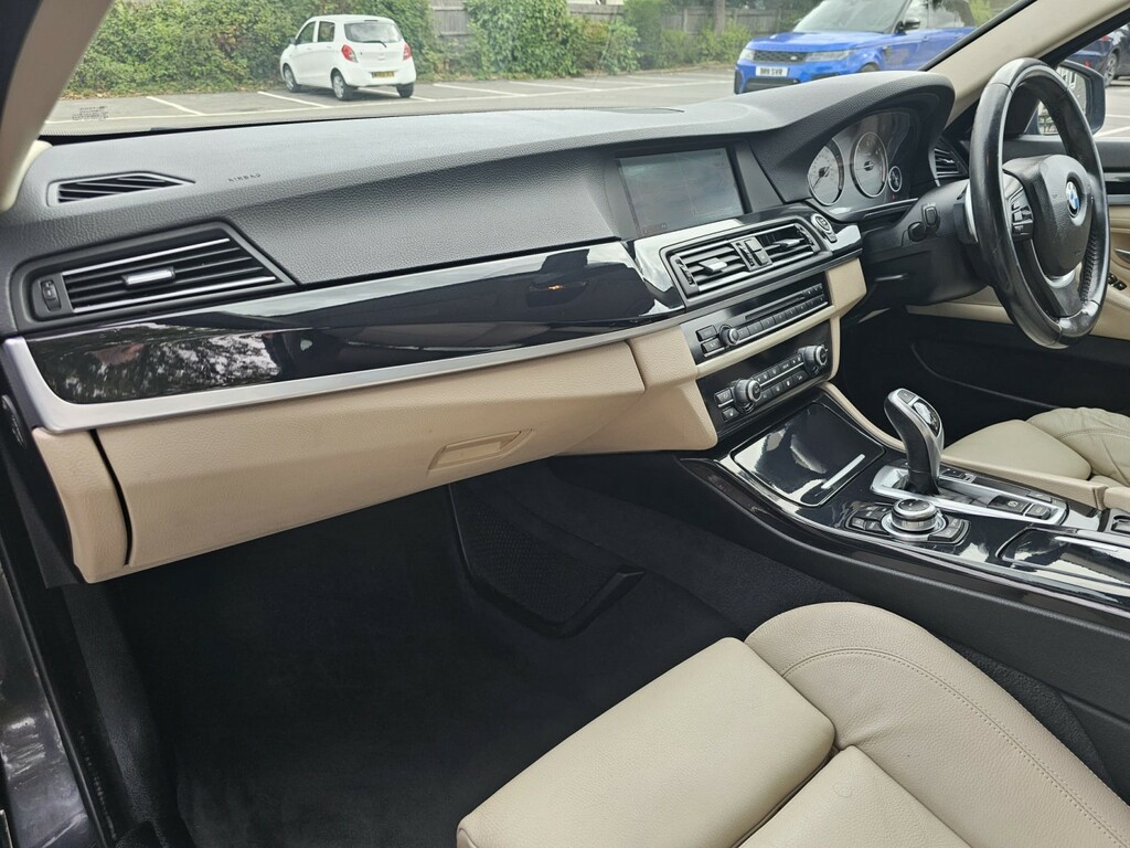 BMW 5 Series 530D Se Touring Blue #13