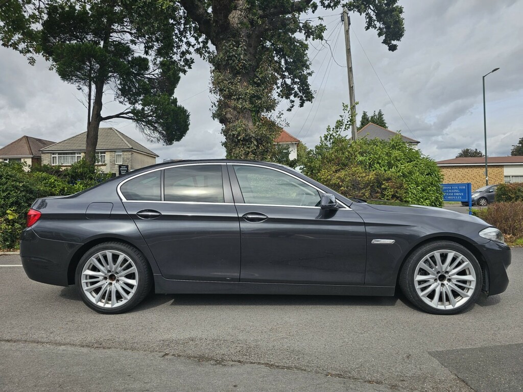 BMW 5 Series 530D Se Touring Blue #3