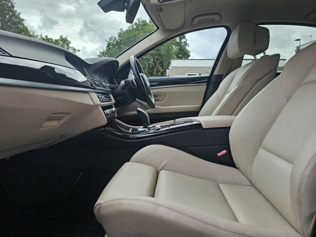 BMW 5 Series 530D Se Touring Blue #14