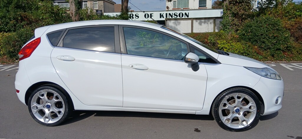 Ford Fiesta 1.2 Zetec 81 Bhp White #9