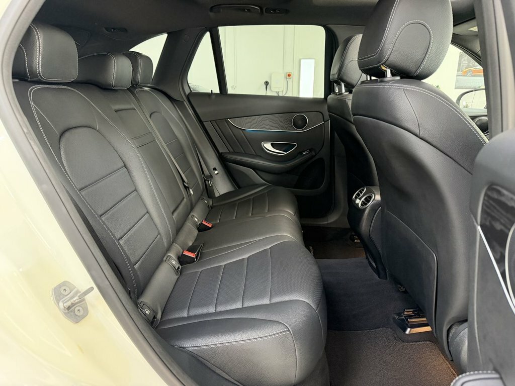 Mercedes-Benz GLC Class Glc 250 D 4Matic Amg Line Premium Silver #22