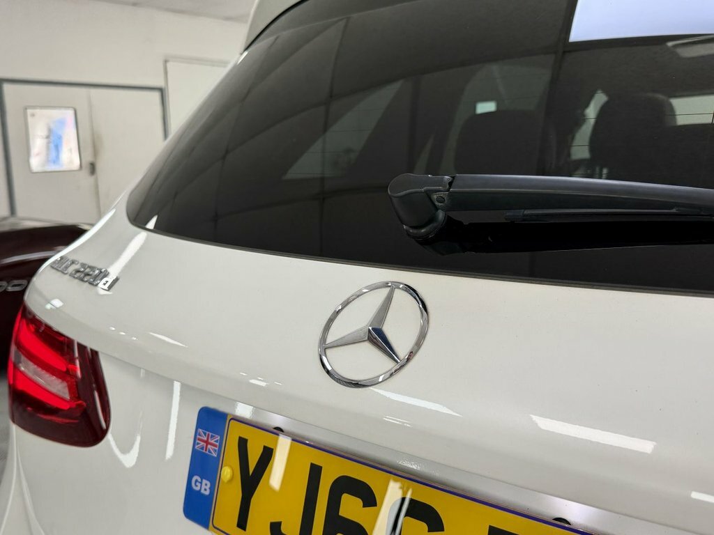 Mercedes-Benz GLC Class Glc 250 D 4Matic Amg Line Premium Silver #13