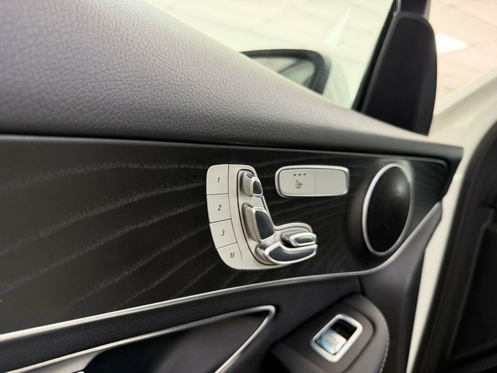 Mercedes-Benz GLC Class Glc 250 D 4Matic Amg Line Premium Silver #26
